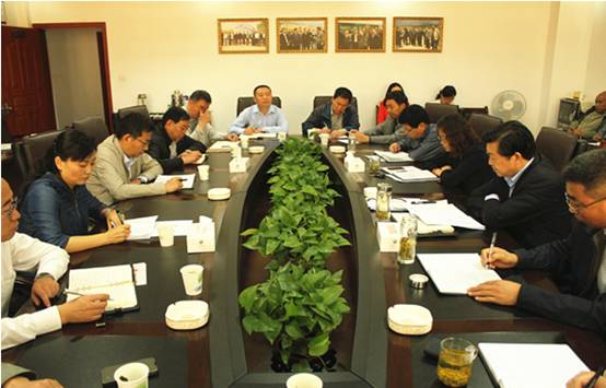 集團(tuán)黨委書記白家林講&ldquo;三嚴(yán)三實&rdquo;專題黨課